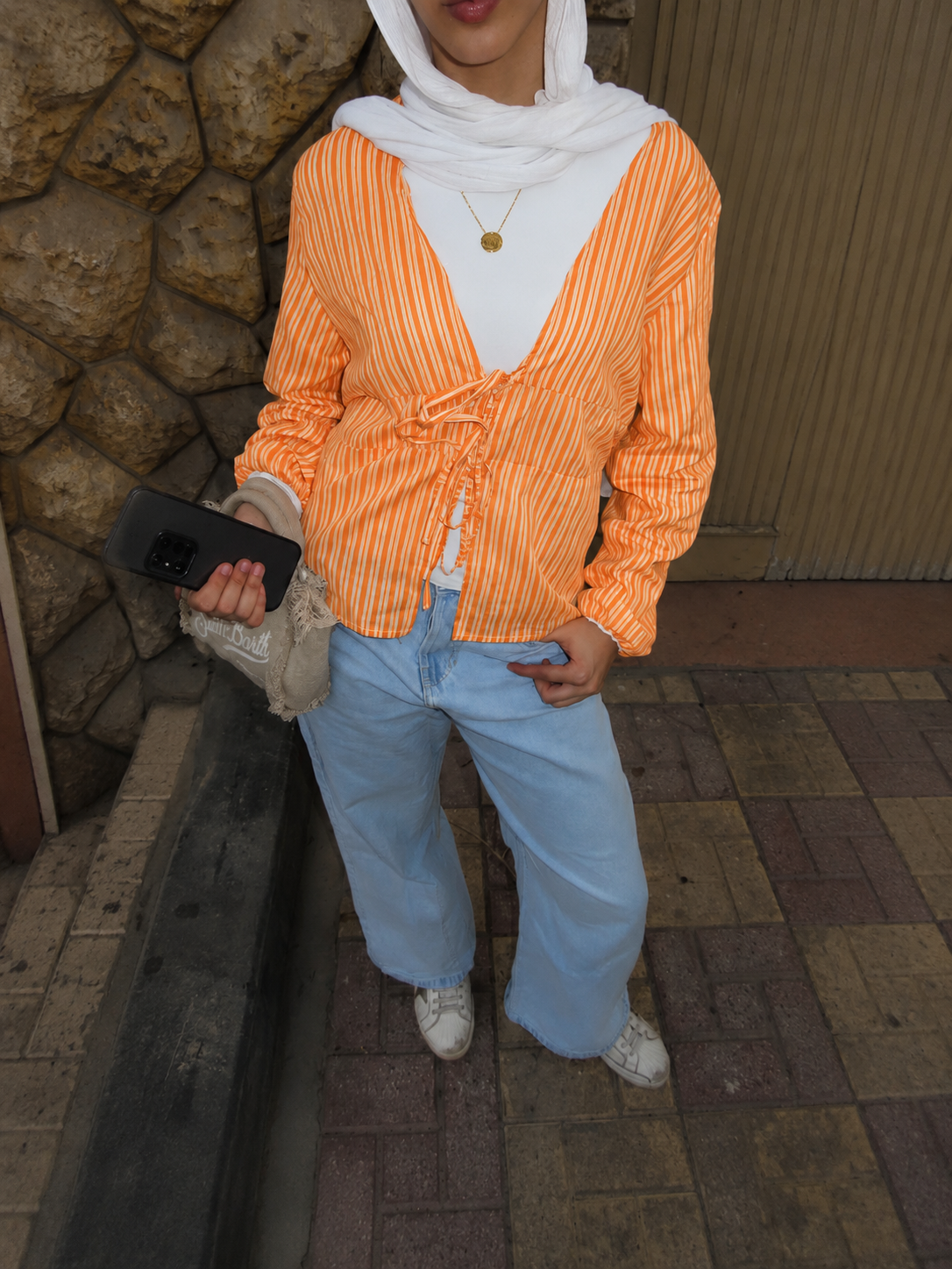The”Tide Lines”Top